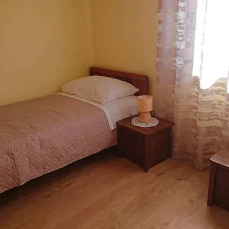 Dubravka 1999 Apartment